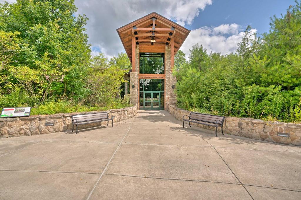 3-Acre Benezette Cabin with Hot Tub Grill and Mtn View - image 2