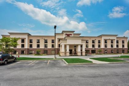 Hampton Inn Bennington - image 1