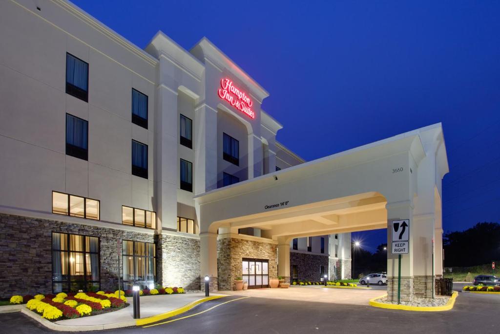 Hampton Inn & Suites Philadelphia/Bensalem - main image