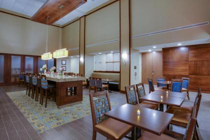 Hampton Inn & Suites Philadelphia/Bensalem - image 8