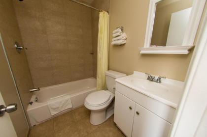 Scottish Inn and Suites - Bensalem - image 11