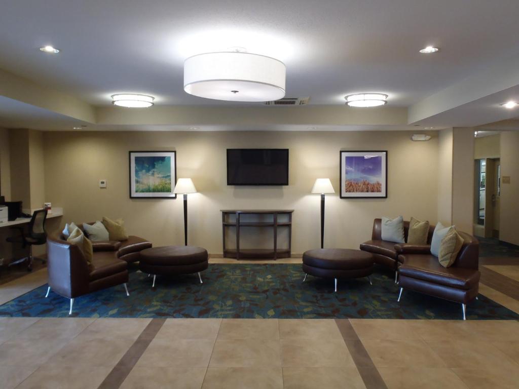 Candlewood Suites Bensalem - Philadelphia Area an IHG Hotel - image 2