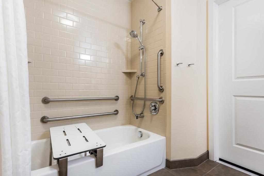 Candlewood Suites Bensalem - Philadelphia Area an IHG Hotel - image 6