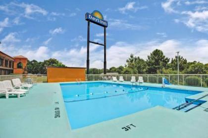 Days Inn by Wyndham Benson - image 9