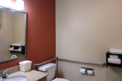 Quality Inn & Suites - image 4