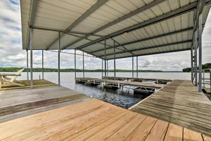 Waterfront Kentucky Lake Home with Boat Dock! - image 9