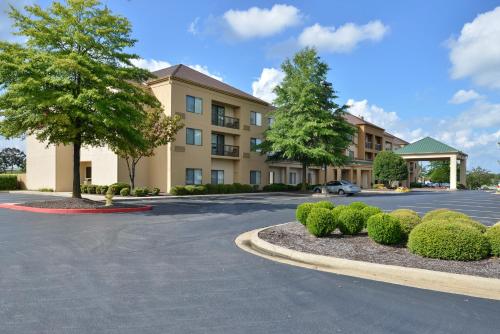 Courtyard by Marriott Bentonville - main image