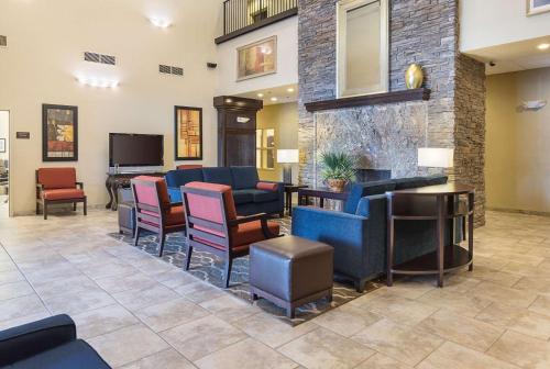 Comfort Inn Bentonville - image 4