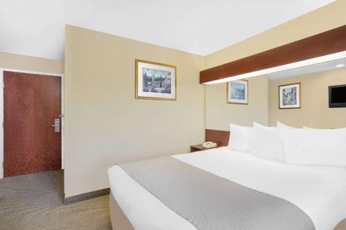 Microtel by Wyndham Bentonville - image 2