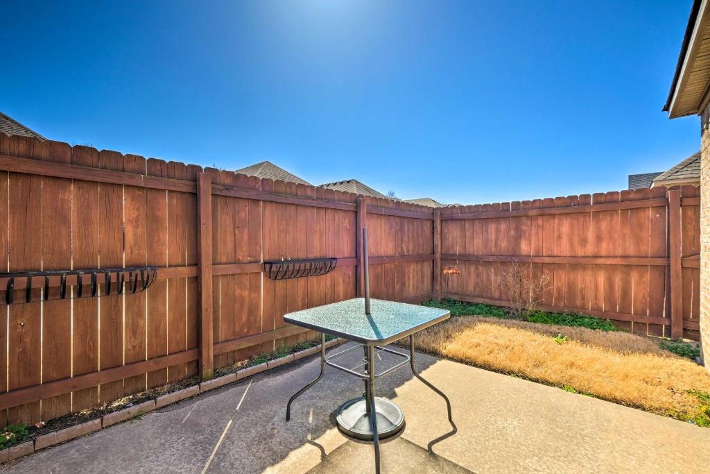 Upscale Pet-Friendly Townhome Private Patio - image 2