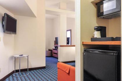 Fairfield Inn & Suites Lexington Berea - image 13