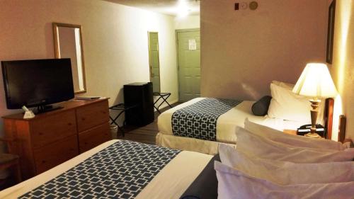 SureStay Plus Hotel by Best Western Berkeley Springs - main image