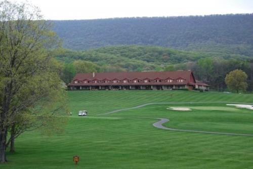 Cacapon State Park Lodge - image 3