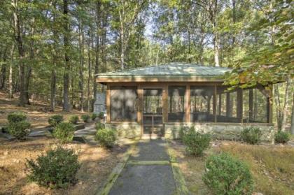 Couples Cabin - 5 Mi to DT Berkeley Springs! - image 5