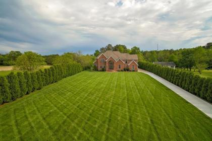 the Brooklyn Estate and Cottage