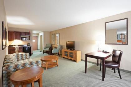 Holiday Inn Express and Suites Meriden an IHG Hotel - image 10