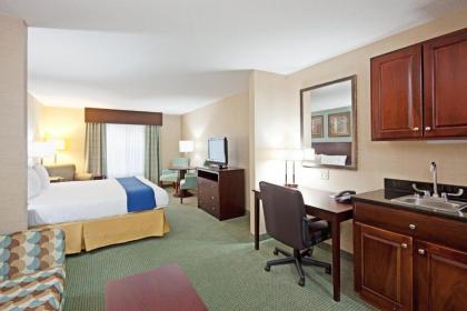 Holiday Inn Express and Suites Meriden an IHG Hotel - image 12