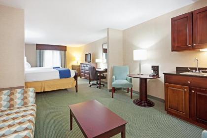 Holiday Inn Express and Suites Meriden an IHG Hotel - image 9