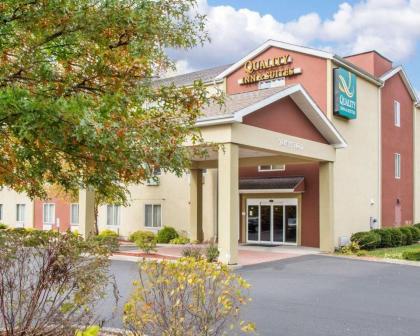 Quality Inn & Suites Meriden - image 1