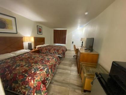 Cedar Creek Inn - image 15