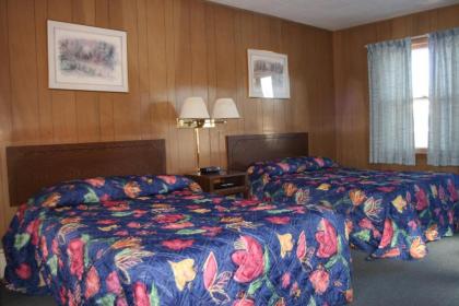 Bluffs Inn - image 11