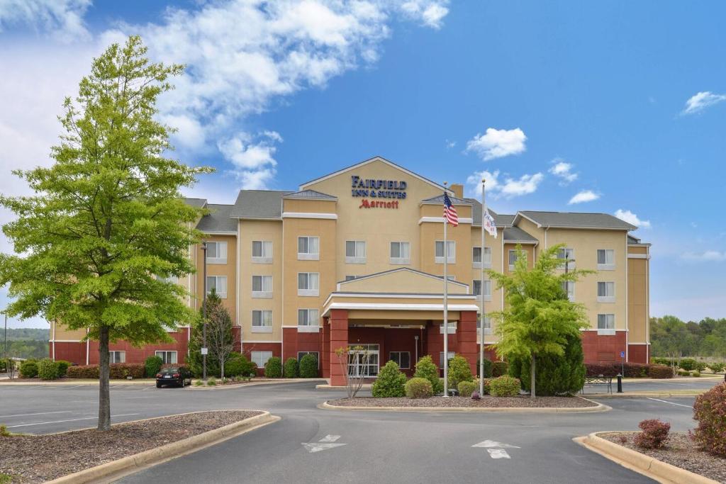 Fairfield Inn and Suites by Marriott Birmingham / Bessemer - main image