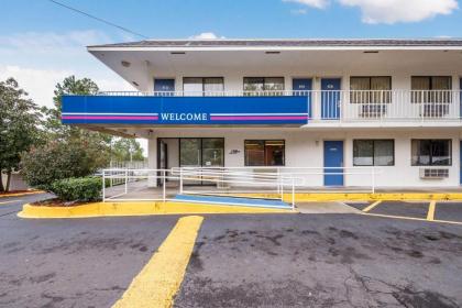 motel 6 Bessemer AL   Birmingham Bessemer