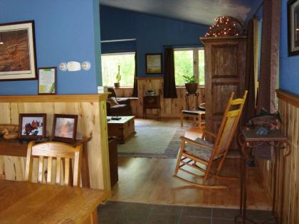 The Bear Cabin - image 14