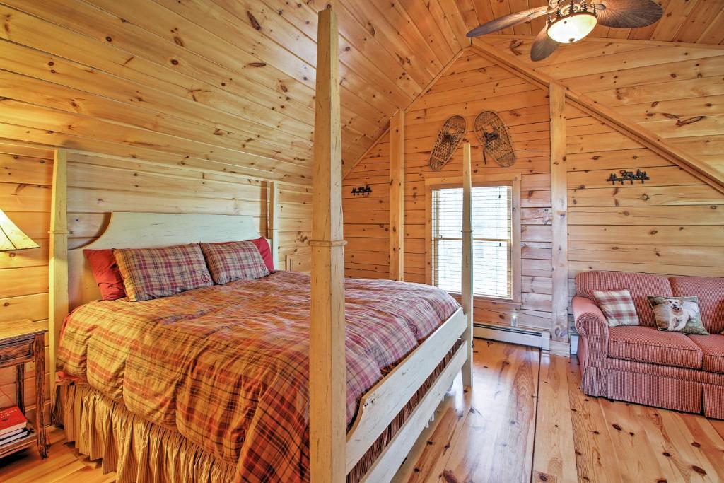 Newly Built Bethel Log Cabin with Deck Near Skiing! - image 3
