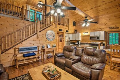 Quiet Cabin with Hot Tub 3 Mi to Broken Bow Marina! - image 12