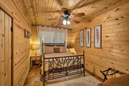 Quiet Cabin with Hot Tub 3 Mi to Broken Bow Marina! - image 6