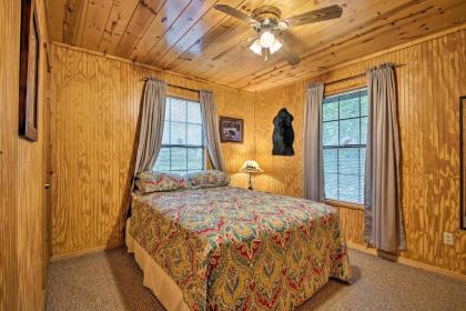 Serene Broken Bow Cabin with Hot Tub and Fire Pit - image 3