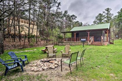 Family Cabin with Porch and Yard Near Broken Bow Lake! - image 1