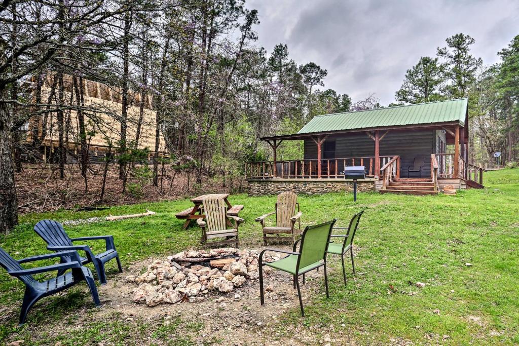 Family Cabin with Porch and Yard Near Broken Bow Lake! - main image