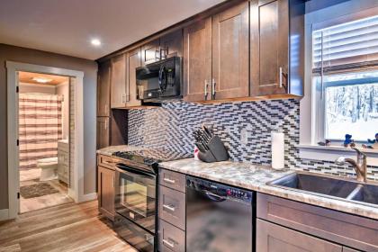 Remodeled Home 7 Miles to Cannon Mountain! - image 12