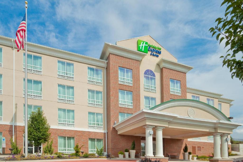 Holiday Inn Express Hotel & Suites Bethlehem an IHG Hotel - main image
