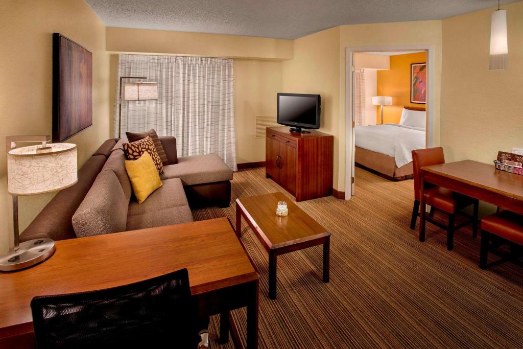 Sonesta ES Suites Allentown Bethlehem Airport - image 4