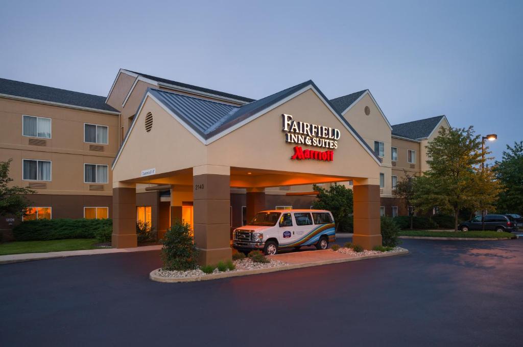 Fairfield Inn & Suites by Marriott Allentown Bethlehem/Lehigh Valley Airport - main image