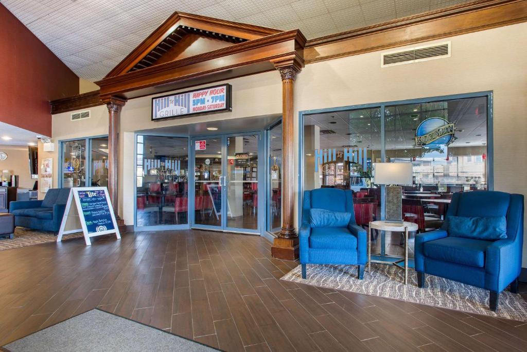 Comfort Suites Bethlehem Near Lehigh University and LVI Airport - main image