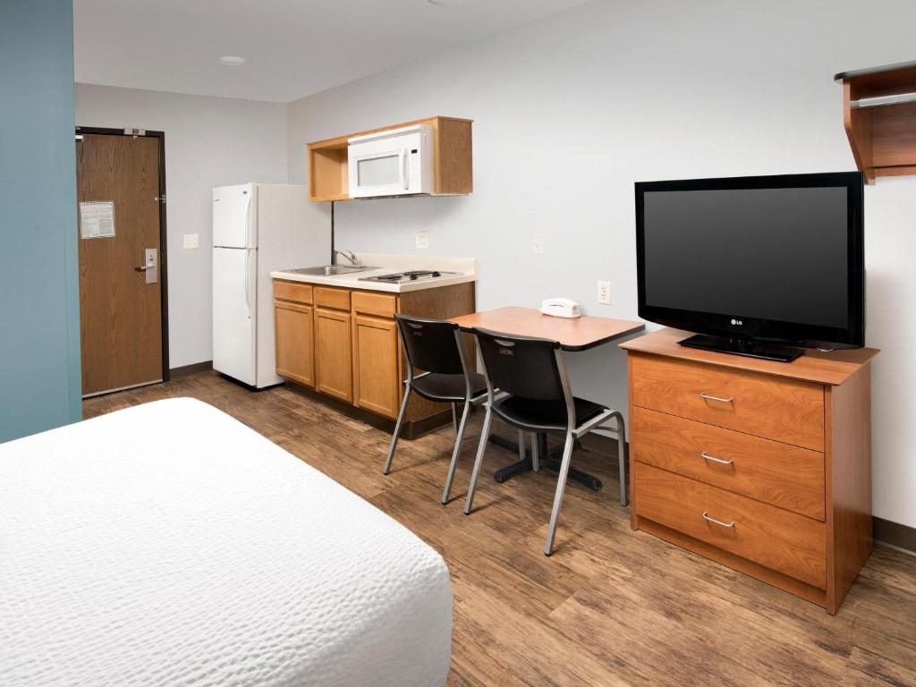 WoodSpring Suites Allentown Bethlehem - image 2