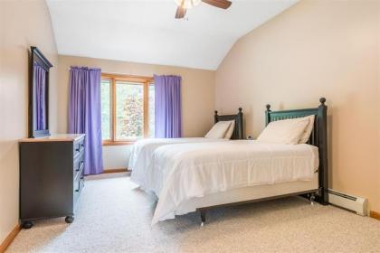 V3 Gorgeous SKI-IN Mountain View Townhouse with great views in Bretton Woods Fast wifi - image 10