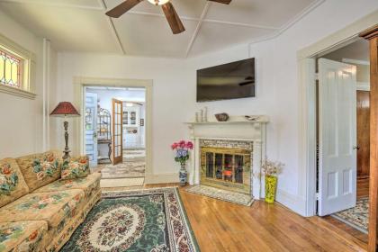 Quaint Beverly Townhome Walk to Beach and Downtown! - image 14
