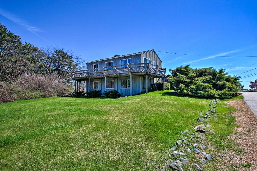 Coastal Biddeford Home with Deck and Ocean Views! - image 7