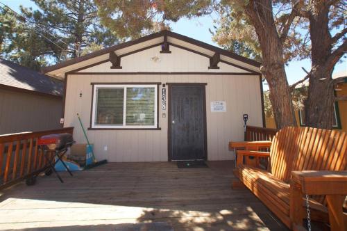 Sugar Shack by Big Bear Cool Cabins - image 5