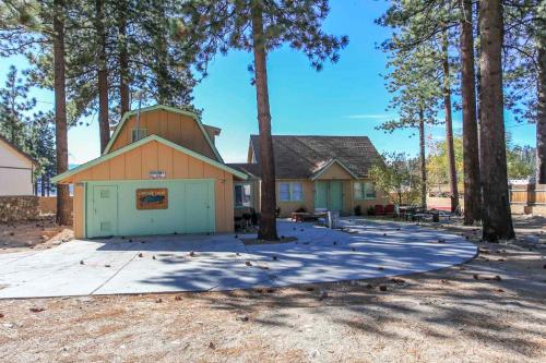 Lakeside Cabins by Big Bear Cool Cabins - main image