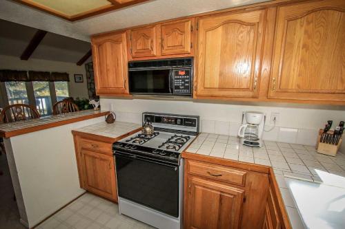 Bear Golf Inn-1218 by Big Bear Vacations - image 4