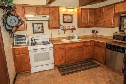 Birdie Cabin-1328 by Big Bear Vacations - image 3