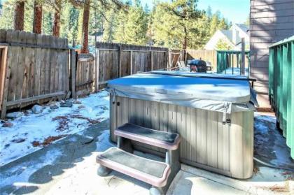 Fawnskin Chalet-1826 by Big Bear Vacations - image 2