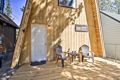 Log Cabin Retreat with Deck Near Big Bear Lake! - image 4