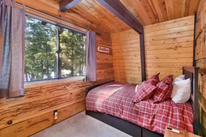 Wolf Cub Cabin - 1946 by Big Bear Vacations - image 12